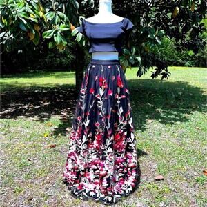 2 PC Trixxi Clothing Company embroidered 2 piece formal prom dress floral sz 13